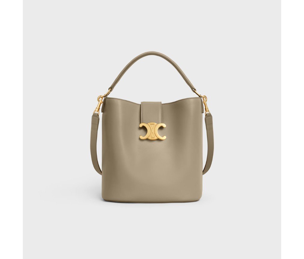 셀린느 부드러운 송아지 가죽 소재의 미디엄 버킷 루이스 116613FX9.18GT