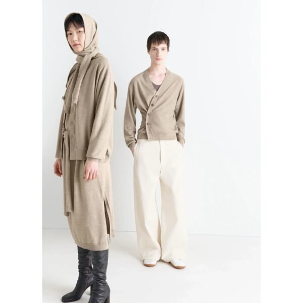 르메르 릴렉스드 트위스트 카디건 TO1460_LK1032_MU163_1_8709a9d3-ab93-4295-9443