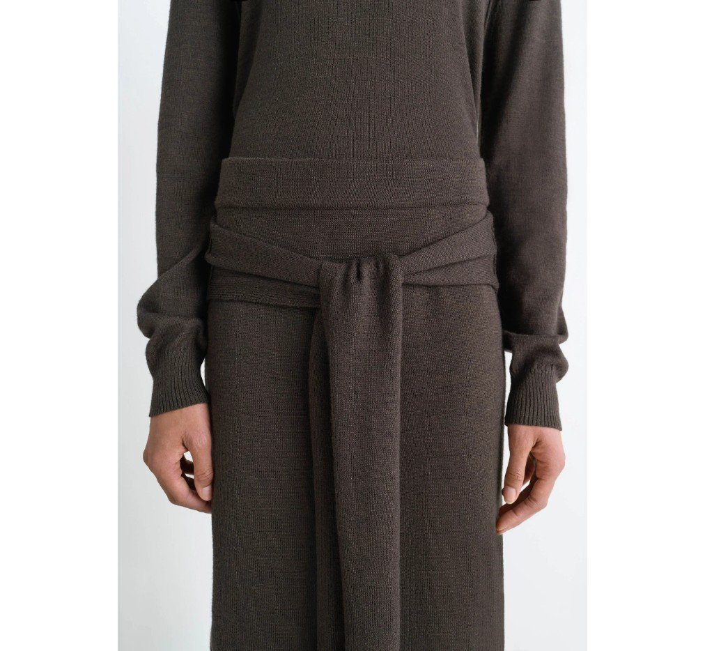 르메르 트롱프 로이유 스커트 TO1426_LK1029_BK999_1_a516f625-0b12-46b4-a103 - 이미지 3