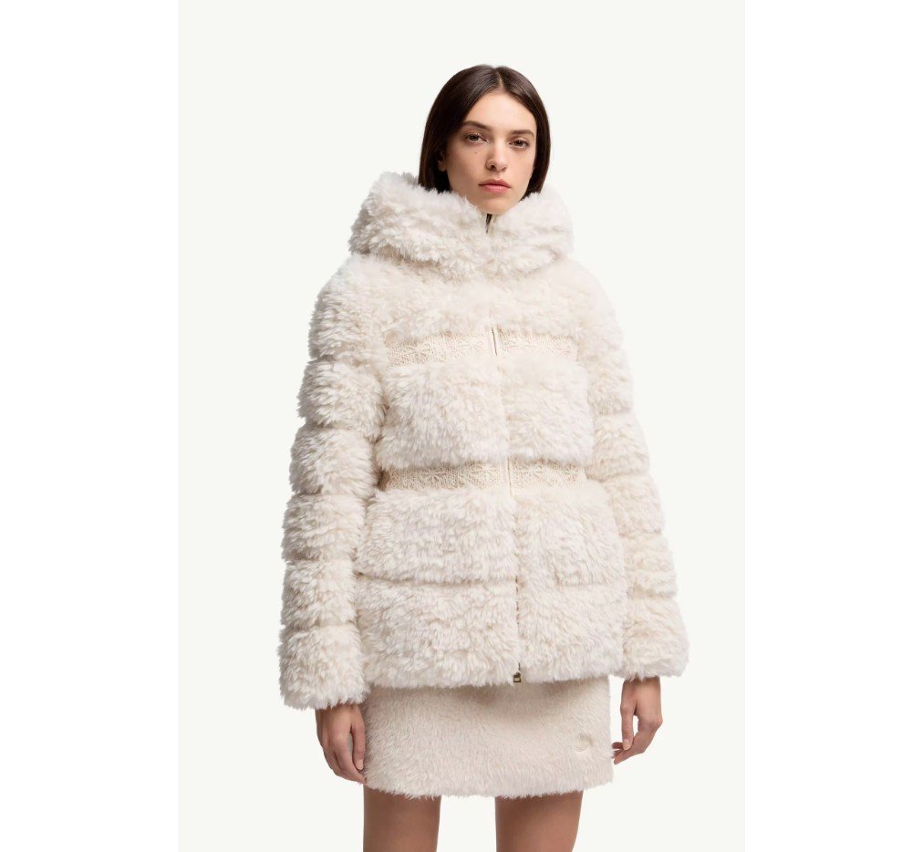 몽클레르 베리 테디 후드 숏 다운 재킷 K20931A0021089B8L050_G - 이미지 3