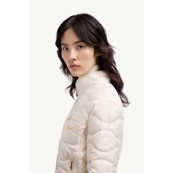 몽클레르 테게아 웨이브 퀼팅 숏 다운 재킷 K20931A00037598E0038_B