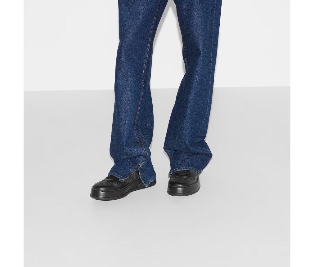 구찌 GG 로고가 있는 남성용 청키 스니커즈 669582AAEFU1000 - 이미지 3