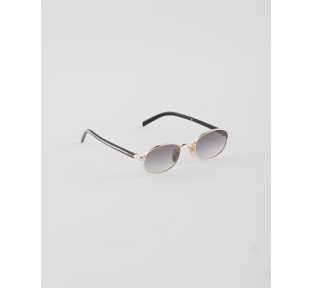 프라다 아이코닉한 메탈 플라크가 있는 선글라스 SPRB53_EZVN_FE02C_C_052 - 이미지 3