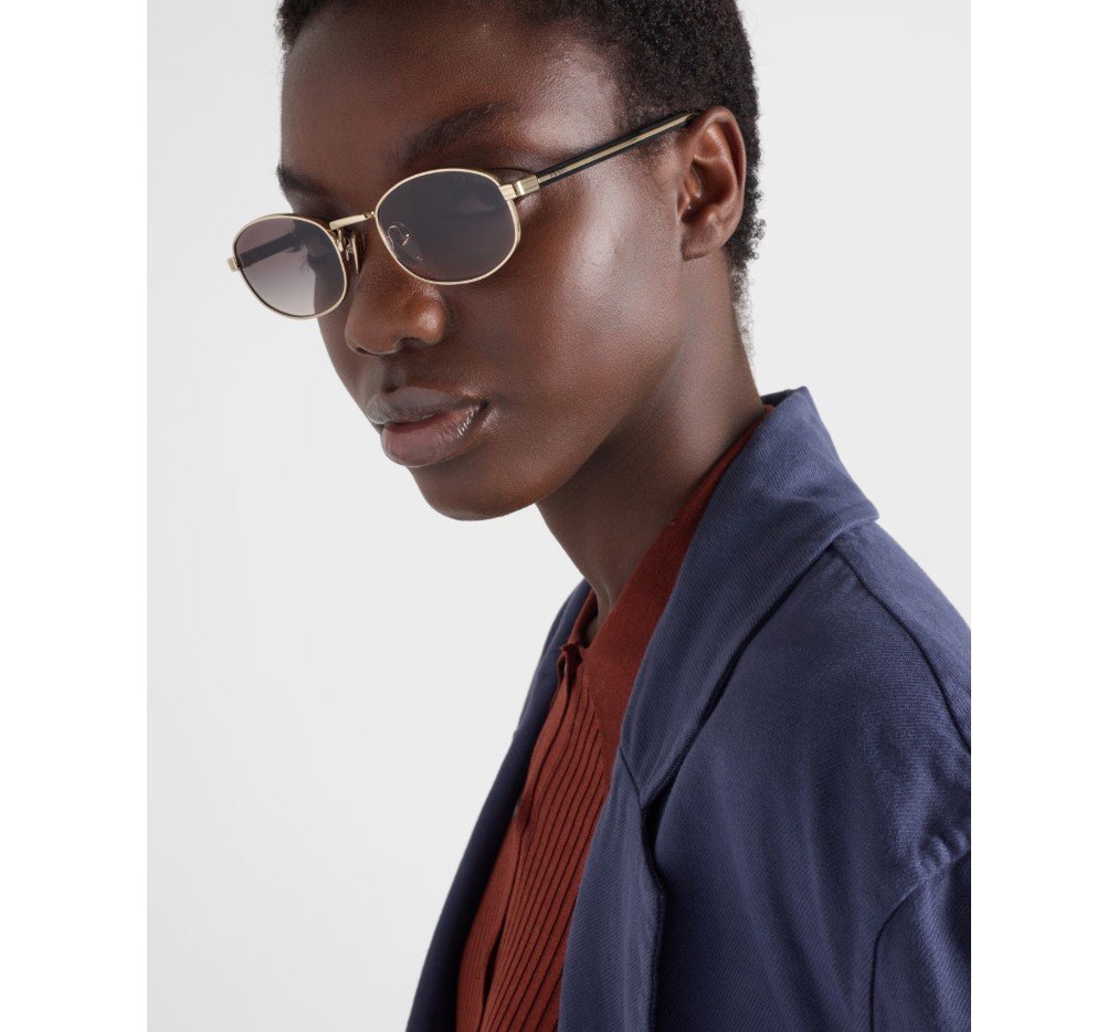 프라다 아이코닉한 메탈 플라크가 있는 선글라스 SPRB53_EZVN_FE02C_C_052 - 이미지 6