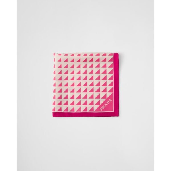 프라다 프린트 실크 트윌 스카프 55x55 1FF008_2C7E_F0H5U