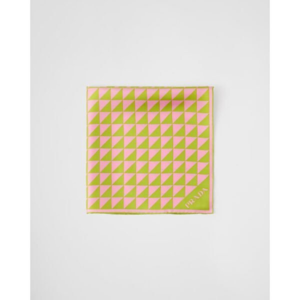 프라다 프린트 실크 트윌 스카프 55x55 1FF004_2DTP_F04F5