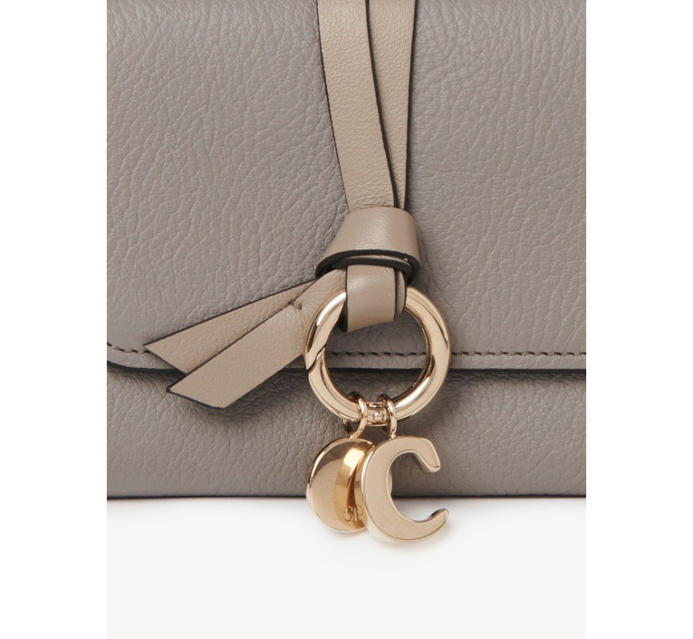 클로이 알파벳 그레인 가죽 3단 접이식 컴팩트 지갑 CH25UP718P476I4 - 이미지 3