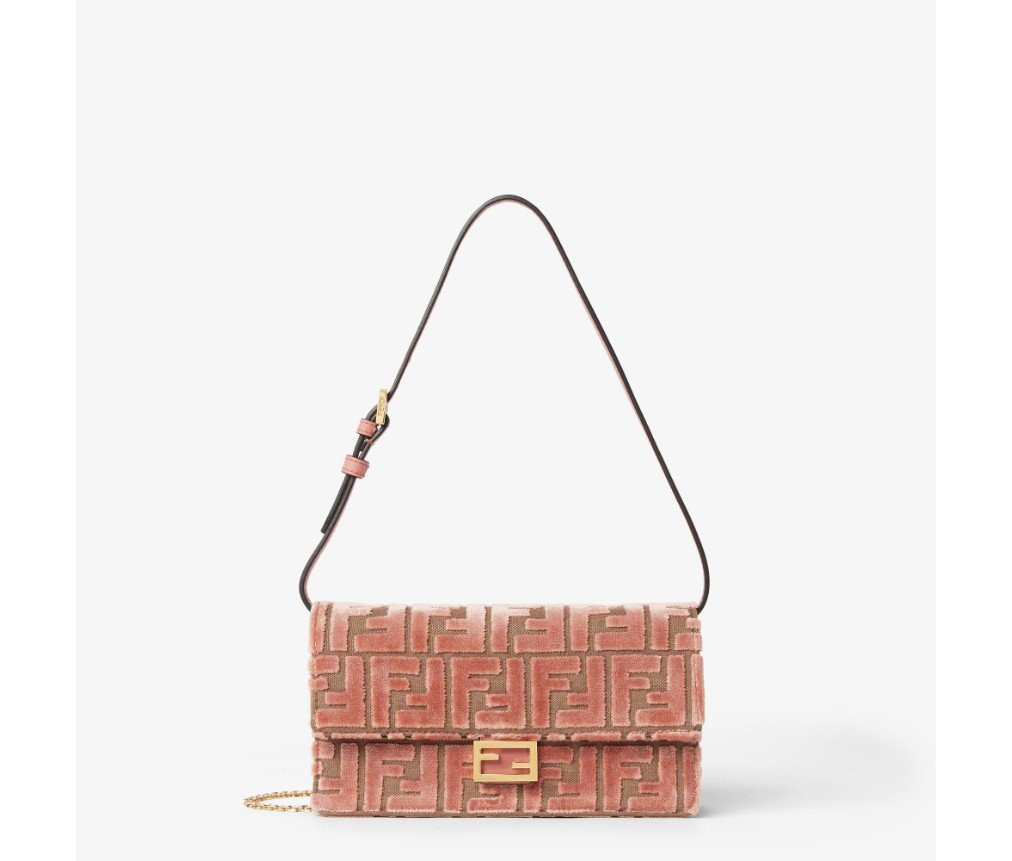 펜디 체인 바게트 지갑 8055052608485