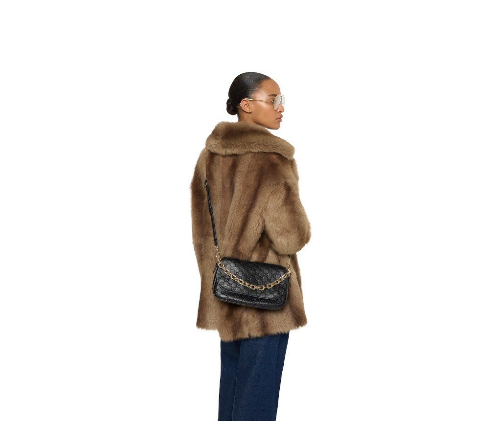 구찌 GG 엠블럼 미디엄 숄더백 848882AAFDV1000 - 이미지 7