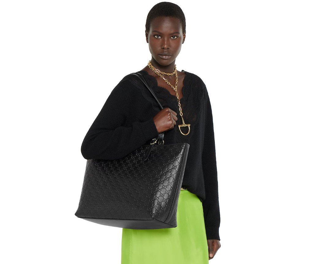 구찌 GG EMBLEM 라지 토트백 847455AAFDV1000 - 이미지 4