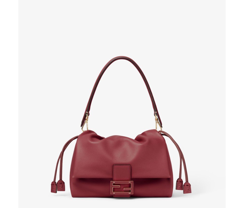 펜디 맘마 바게트 미디엄 8055052867080