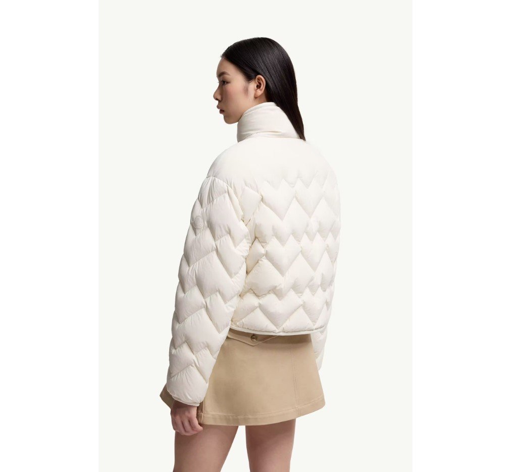 몽클레르 세네비 하트 퀼팅 반팔 다운 재킷 K20931A0023359815050_G - 이미지 4