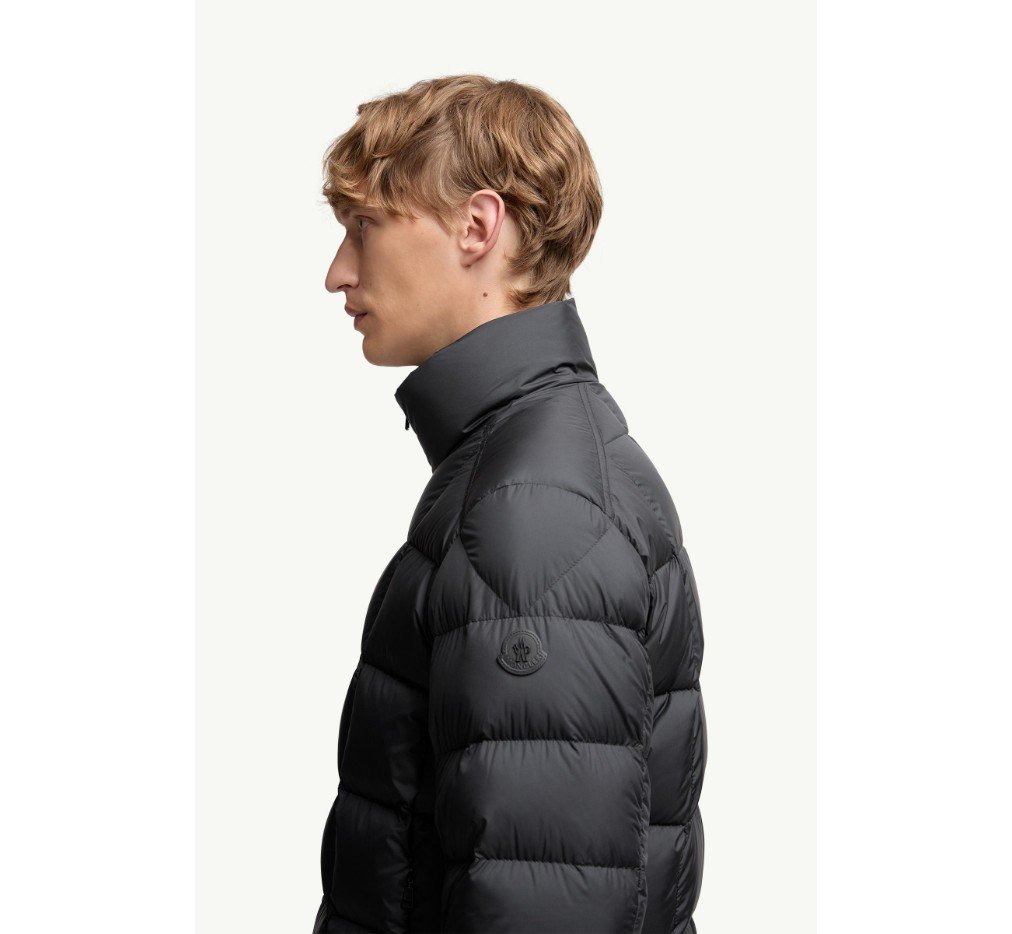 몽클레르 에글리즈 스퀘어 퀼팅 후드 반팔 다운 재킷 K20911A00024597X2999_R