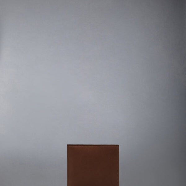 톰브라운 소프트 카프 레더 빌폴드 MAW023A-L0117-205