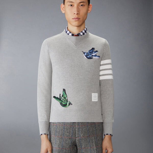 톰브라운 루프백 버드 패치 4-바 스웨트셔츠 MJT547E-00535-068