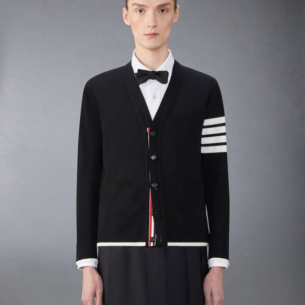 톰브라운 파인 메리노 울 4-바 릴렉스 핏 카디건 MKC002D-Y1014-001