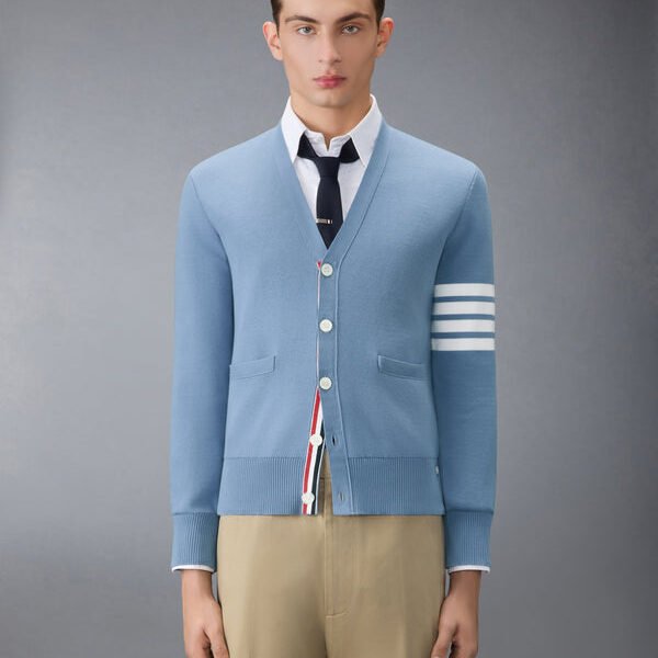 톰브라운 코튼 크레이프 4-바 밀라노 스티치 카디건 MKC171A-00219-471