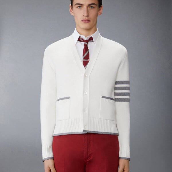 톰브라운 밀라노 스티치 메리노 울 4-바 브이넥 카디건 MKC608A-Y1029-100