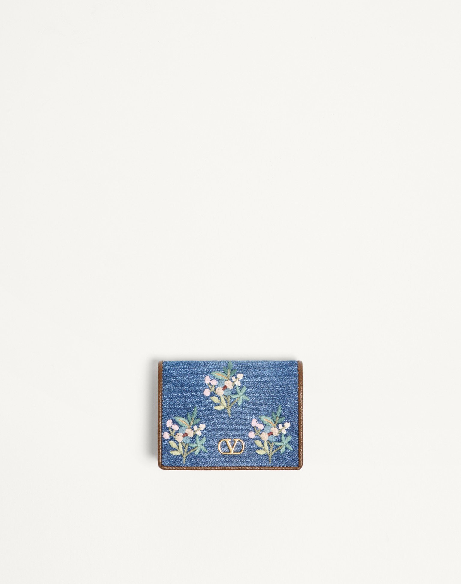 발렌티노 가라바니 브이로고 시그니처 데님 플로럴 자수 지갑 8W0P0AJ3MDU_AXM