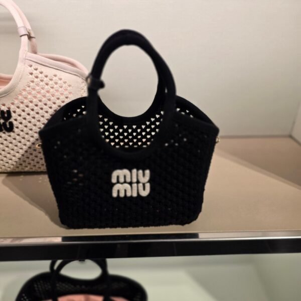 [아울렛] 미우미우 코튼 메쉬 니트 토트백 5BA284