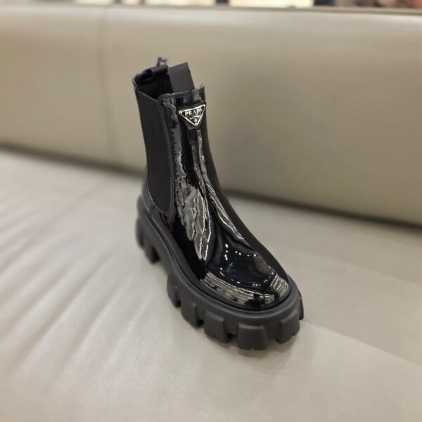 [아울렛] 프라다 삼각로고 여성 첼시 부츠 1T256N