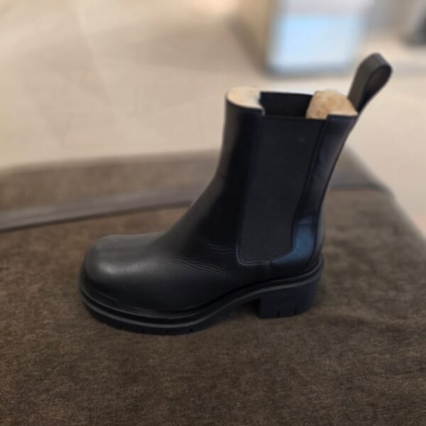 [아울렛] 보테가베네타 여성 첼시 퍼 부츠 716246 1000