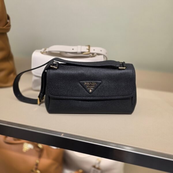 [아울렛] 프라다 바게트 여성 가죽 숄더백 1BN022