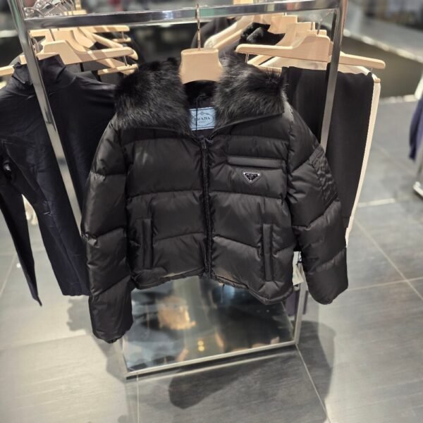 [아울렛] 프라다 삼각로고 시어링 후드 여성 패딩 자켓 291808