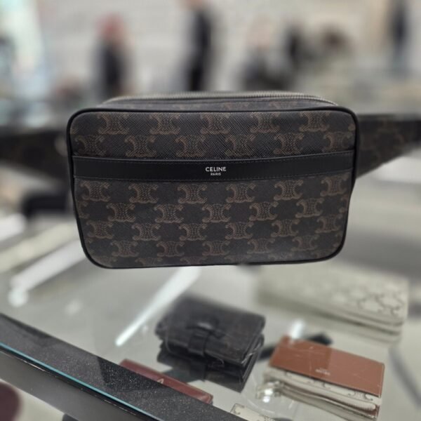 [아울렛] 셀린느 트리옹프 캔버스 슬링백 116162FWK.38SI