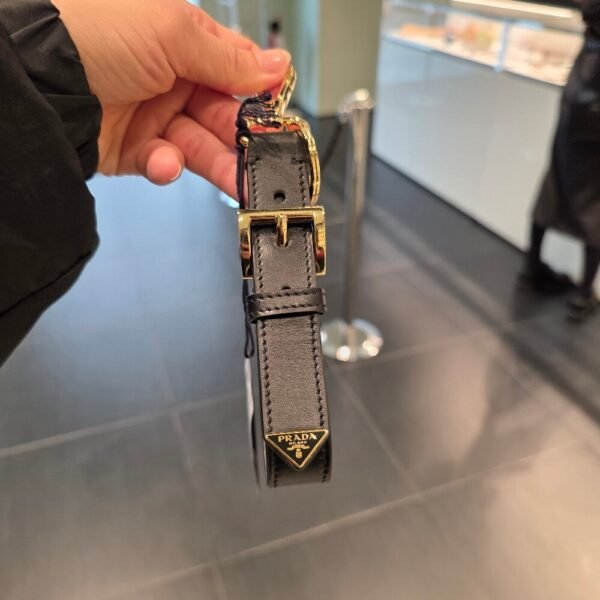 [아울렛] 프라다 삼각로고 가죽 키링 1PP186