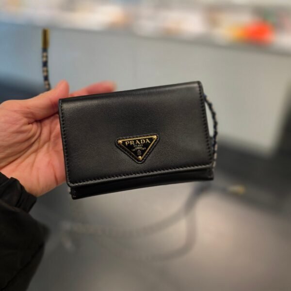 [아울렛] 프라다 삼각로고 우븐 스트랩 카드 지갑 1MR046