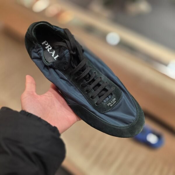 [아울렛] 프라다 컬랩스 리나일론 남성 스니커즈 2EG479