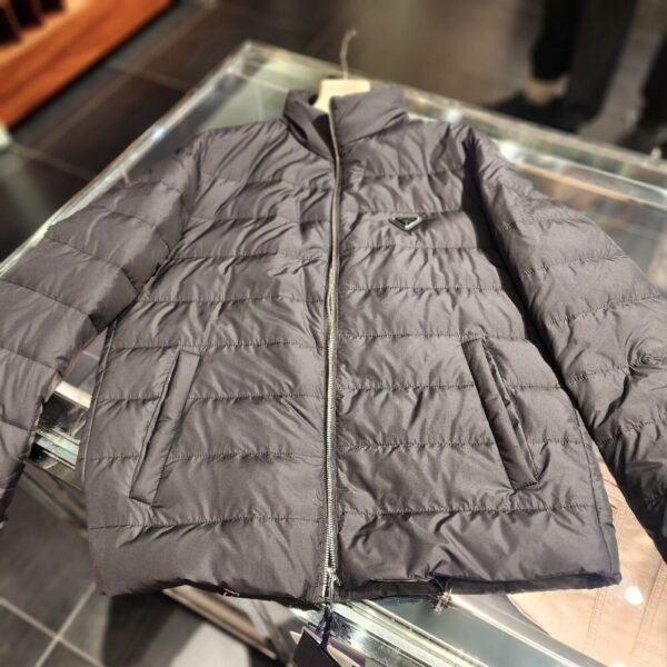 [아울렛] 프라다 삼각로고 남성 패딩 자켓 SGC403