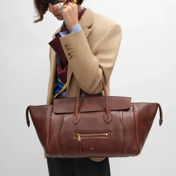 셀린느 러기지 인 서플 샤이니 램스킨 L100E3GW2.28BK