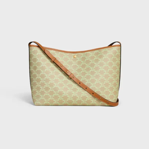 셀린느 소프트 쇼퍼 가방 인 트리옹프 캔버스 앤 카프스킨 123913D21.GJQ4