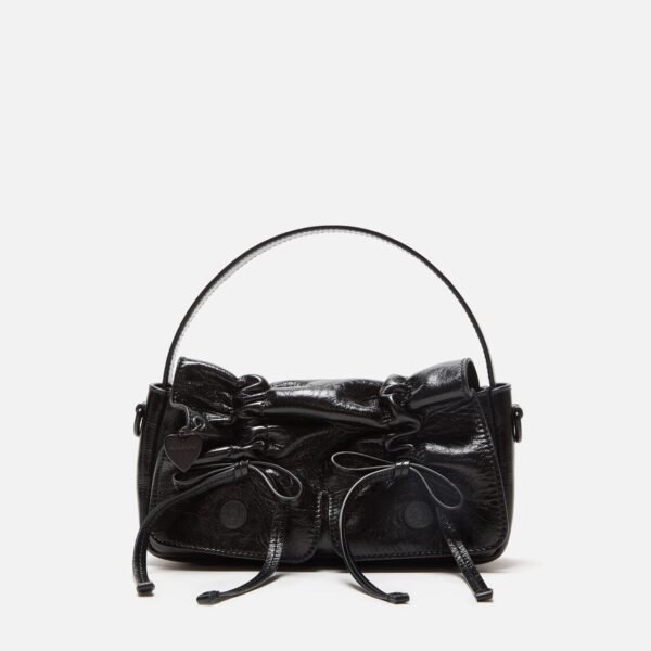 아크네 Multipocket 마이크로백 A10431-900
