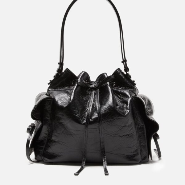아크네 Multipocket 버킷백 A10457-900