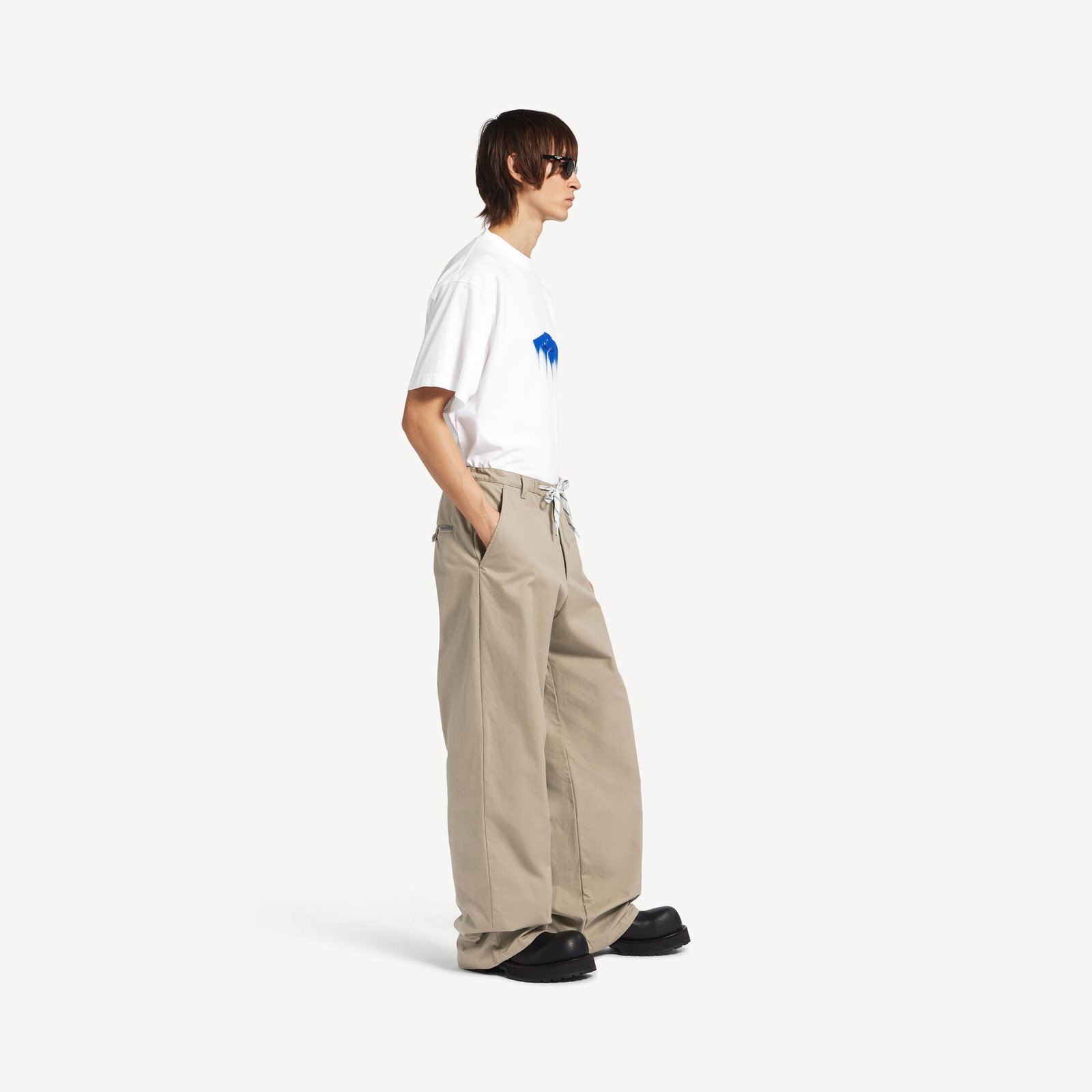 발렌시아가 남성 웻 브러시 오버사이즈 티셔츠 (화이트) 850345TUVJ89000 - 이미지 4