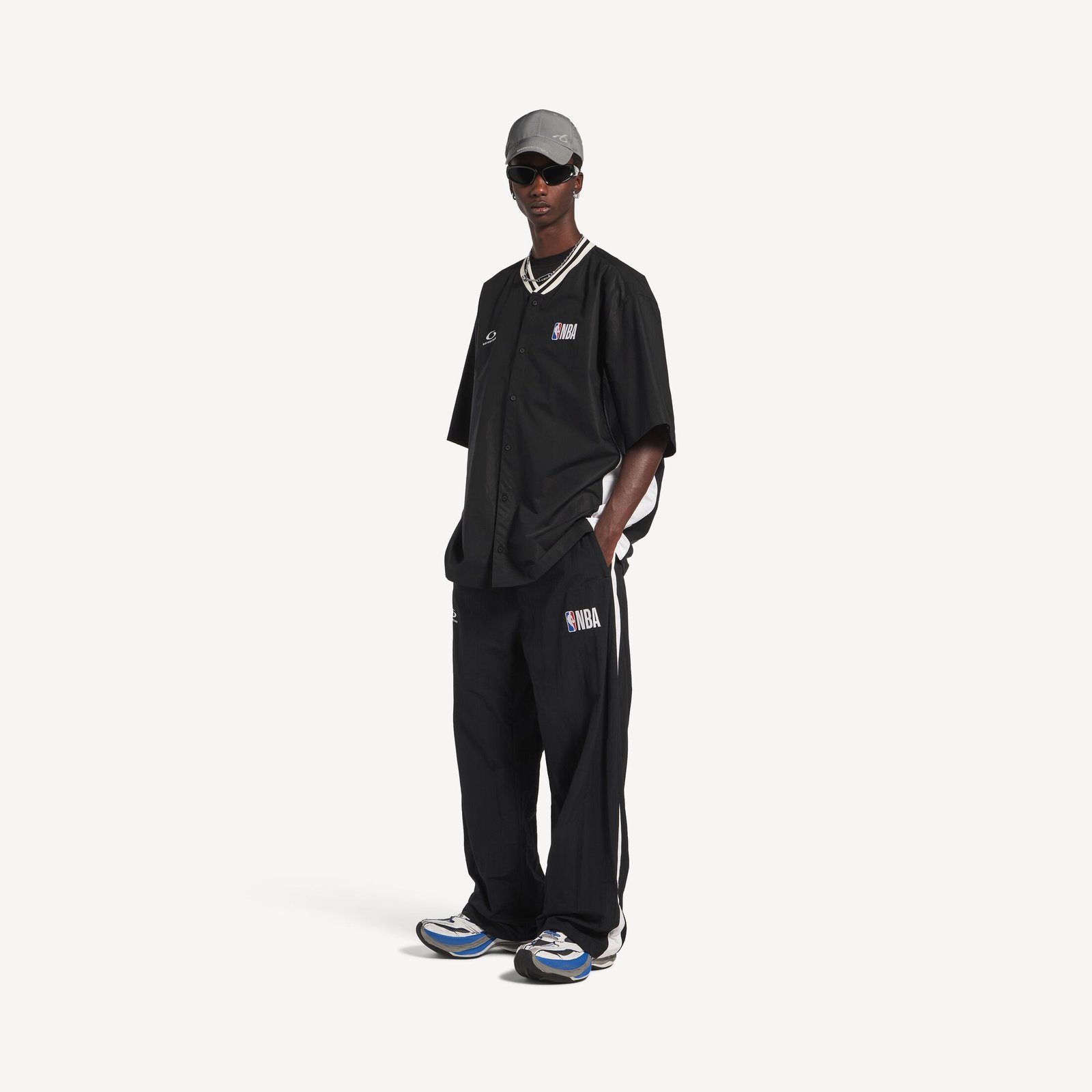 발렌시아가 남성 발렌시아가 | NBA 컬래버레이션 반소매 셔츠 (블랙) 864831TRM281000 - 이미지 2